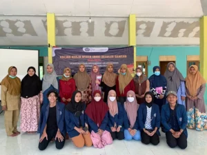 Mahasiswa UMG Sosialisasi Gizi pada Ibu Hamil di Bawean