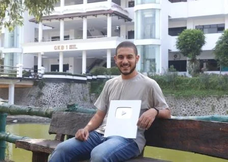 Mahasiswa Mesir UMM Juara Stand Up Comedy