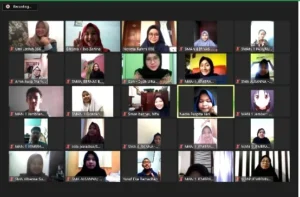 Mahasiswa UMM Ajak Siswa SMA Produktif