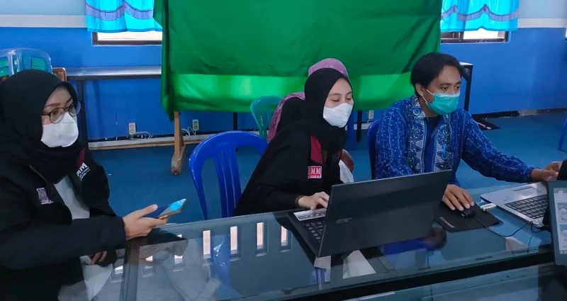 Mahasiswa UMM Dampingi Guru Bikin Media Pembelajaran Berbasis Android