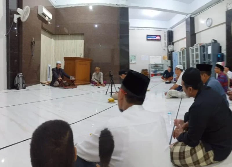 Sistem Demokrasi Tak Bisa Mengatasi Masalah Ini