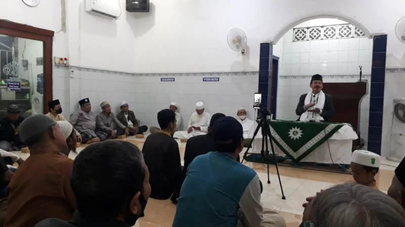 Kisah Masjid Dhirar di Ngaji Reboan