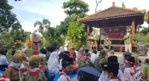 Makna Pahlawan di Mata Siswa SD Almadany