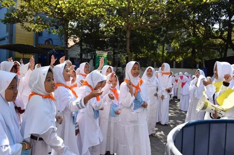 Menumbuhkan Niat Berhaji Anak-Anak lewat Manasik