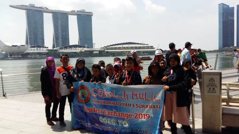 Masuk Singapura, Ada Guru yang Tertahan Imigrasi