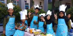 Siswa Praktik Masak, Aduhhh Jadi Begini Rasanya