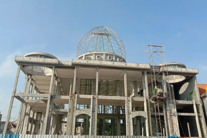 Masjid Al Hijroh Pasang Kubah Senilai Rp 800 Juta