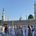 Jamaah Haji Antre Masuk Raudhah Masjid Nabawi