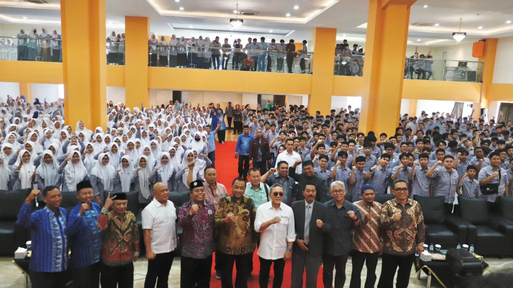 Menteri Perdagangan Zulhas Datangi Smamda Surabaya