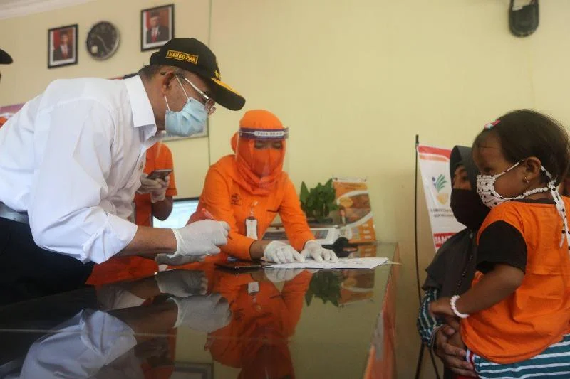 Pemda Harus Pastikan Bansos Tepat Sasaran