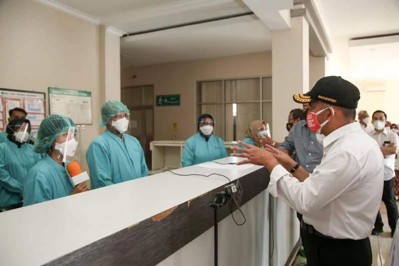 Varian Baru Virus Corona di Cilacap, Menko PMK Cek ABK Asing