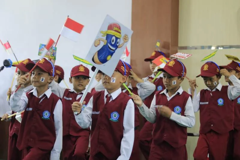 Lomba Menyanyi di Milad SD Ikrom