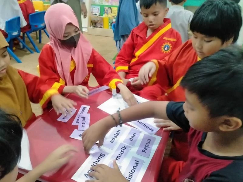 Merangkai Kata dan Cerdas Tangkas, Lomba Seru di Bulan Bahasa