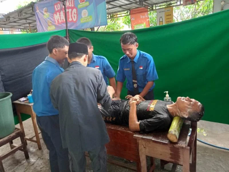 Praktik Merawat Jenazah Pakai Relawan, Tak Jadi Horor