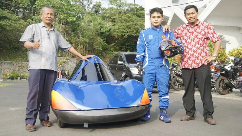 UMM Turunkan Dua Tim di Kontes Mobil Hemat Energi
