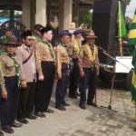 Sudah Berusia 77 Tahun, Tetap Sigap Pimpin 3.200 Peserta Apel Akbar di Lapangan Terbuka