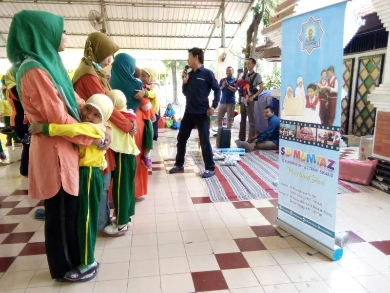 Seru! Fun Game Mom and Kid Sekolah Ini di Bonbin