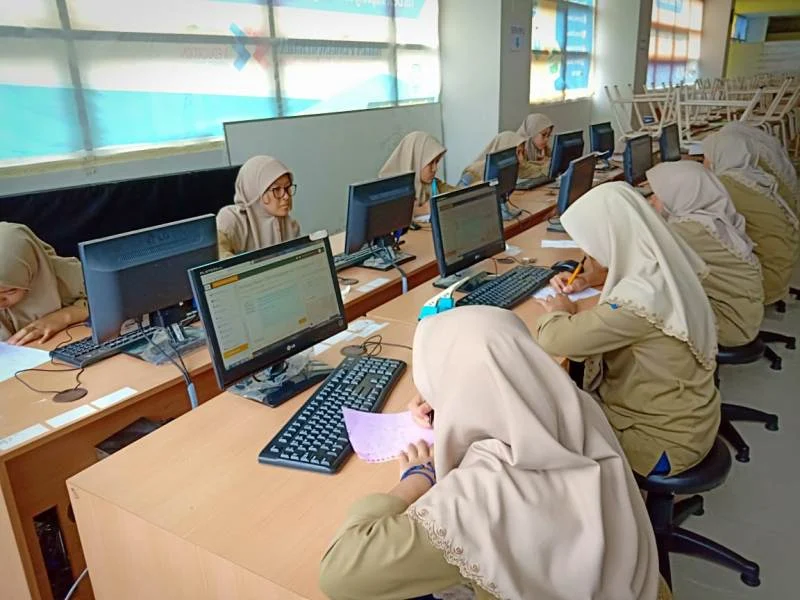 Ulangan Sains Berbasis Komputer dengan Aplikasi Moodle, Begini Caranya