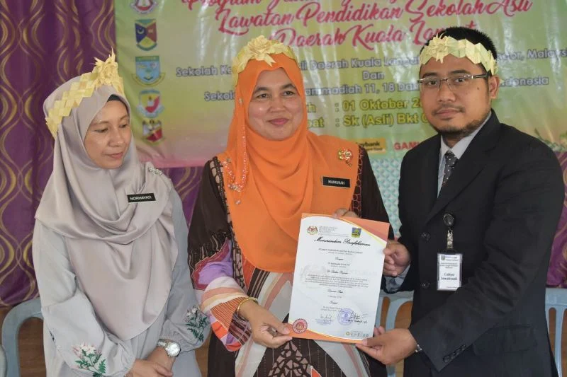 Tingkatan Mutu, Sekolah Ini Lawatan Kerja sama dengan Malaysia dan Singapura