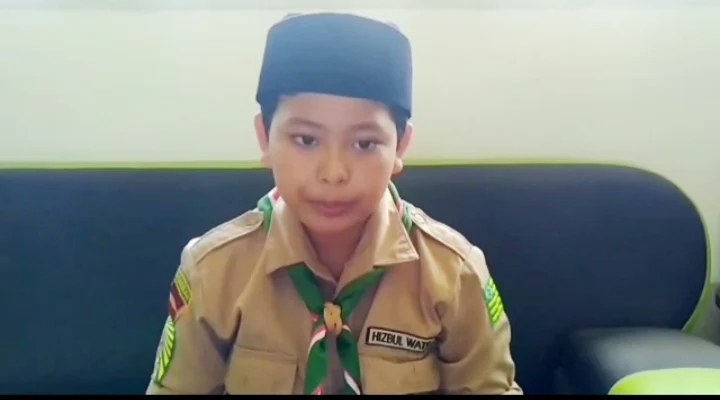 Ayah Meninggal karena Covid, Anak Madrasah Ini Tetap Semangat Belajar