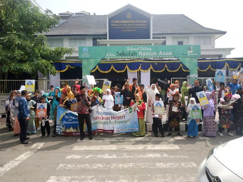 Sambut Bulan Puasa, Siswa Gelar Syiar Ramadhan di Depan Sekolah