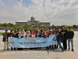 Rombongan SMP Mugaru Kunjungi Putrajaya, Ini Ceritanya