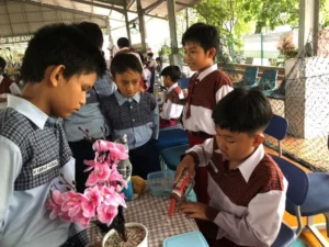 SD Mugeb Gelar Karya Sains Teknologi Buatan Siswa