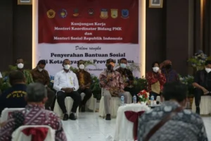 Menko PMK dan Mensos ke Jayapura, Ini yang Dibicarakan