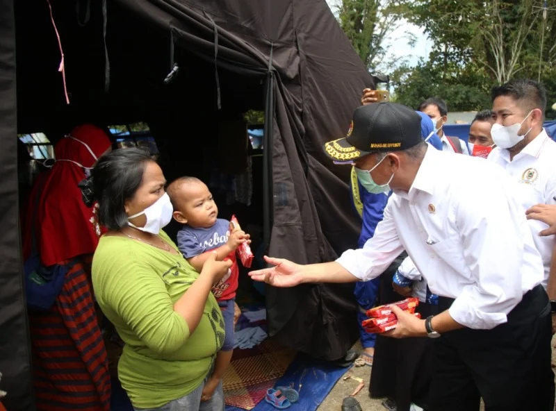 Banjir Kalimantan akibat Eksploitasi Alam yang Sembrono