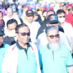 Mahfud MD Jalan-Jalan Sehat bersama Warga Muhammadiyah Jember
