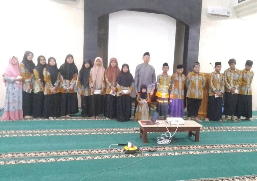 Ketua PDM Banyuwangi Hadiri Malam Santunan PRM Jalen