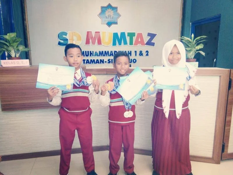 Ikuti Kejuaraan Selam, Tiga Murid Ini Borong 12 Medali