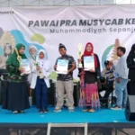Juara Yel Terbaik Pawai Akbar Diraih SD Mumtaz
