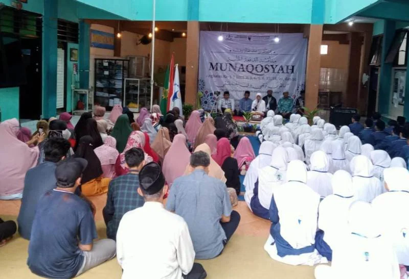 Nilai Mumtaz, Tiga Siswa Hafidh Dapat Hadiah dari Anggota DPRD