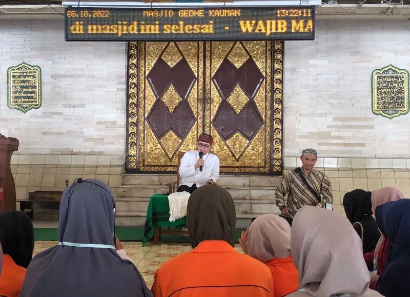 Tapak Tilas Sejarah KH Ahmad Dahlan Bersama Cicitnya