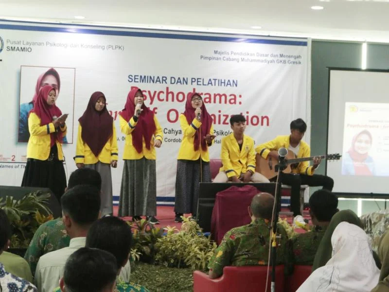 Tiga Lagu Grup Musik Pelajar Ini Mendamaikan Suasana Seminar