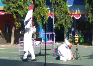 Lomba Musikalisasi Puisi Ikrom, Begini Penampilan Guru