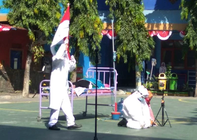 Lomba Musikalisasi Puisi Ikrom, Begini Penampilan Guru