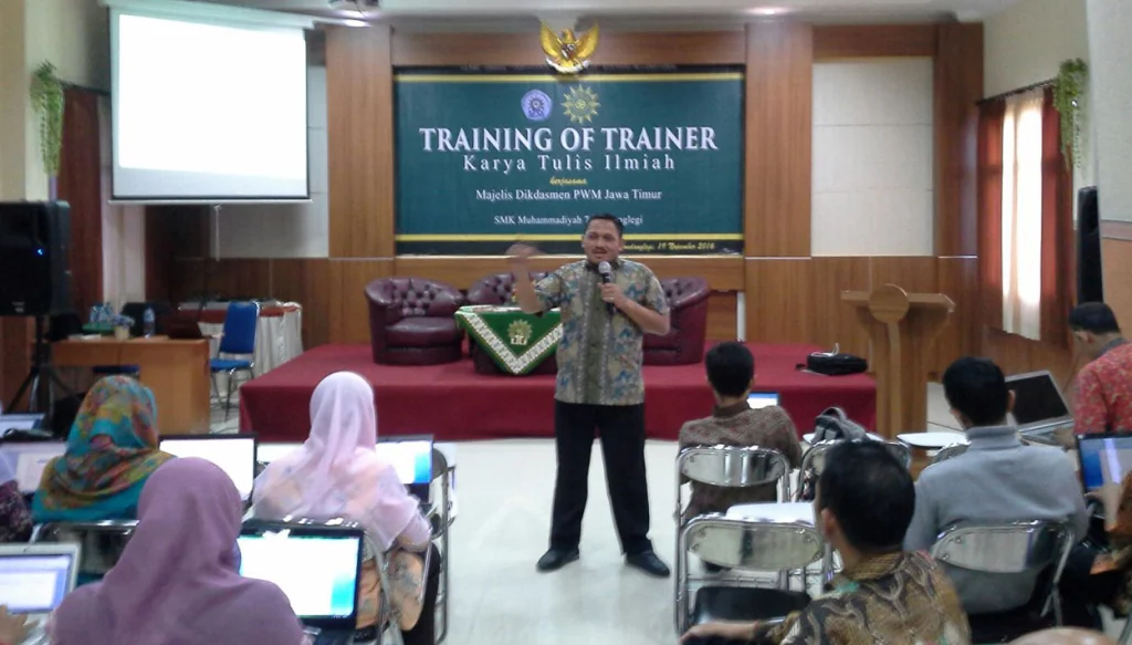 Mencetak Guru Profesional melalui Karya Tulis Ilmiah