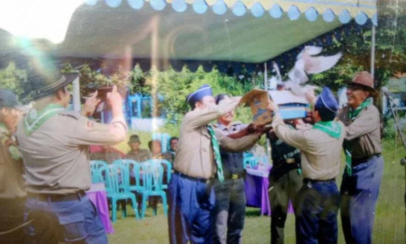 Dua Merpati Putih Itu Terbang Sambut Musyda ke-3 Pandu HW Gresik