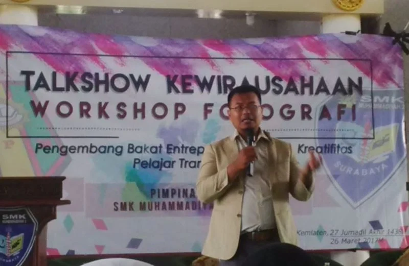 Siapkan Lulusan Handal di Era MEA, SMK Muhammadiyah 2 Surabaya Hadirkan Talkshow dan Workshop Fotografi