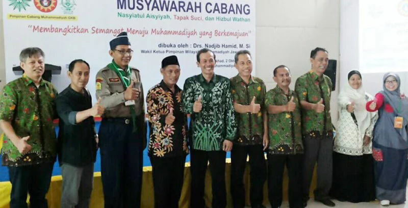 Kesulitan Merawat Anak, Serahkan pada Nasyi’ah