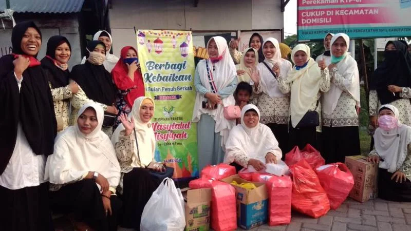 Semarakkan Nasyiah on The Street di Dua Pos Pucuk dengan Takjil