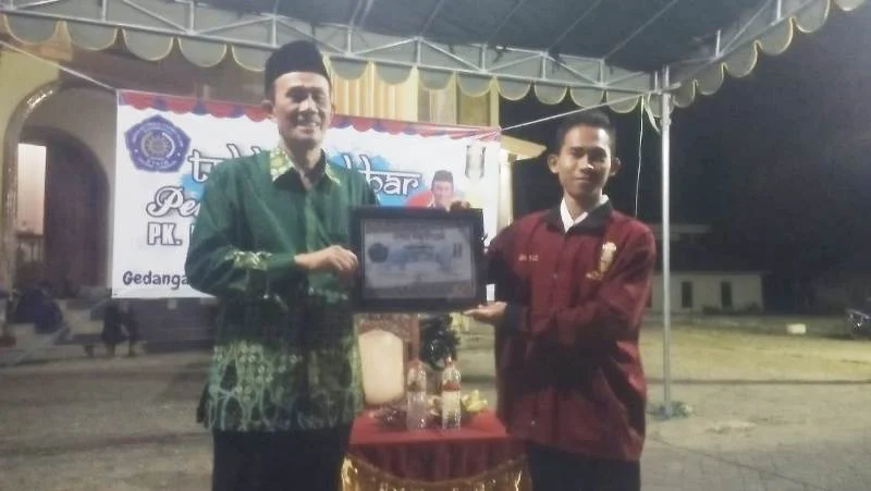 Selesai Ikuti Pekan Dakwah Mestinya Mahasiswa Nikahi Gadis Desa di Sini