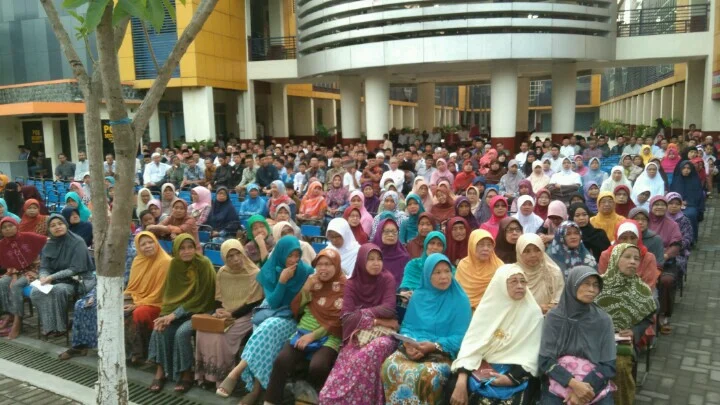 Bubarkan, Pengajian yang Tak Lahirkan Gerakan Kepedulian Sosial