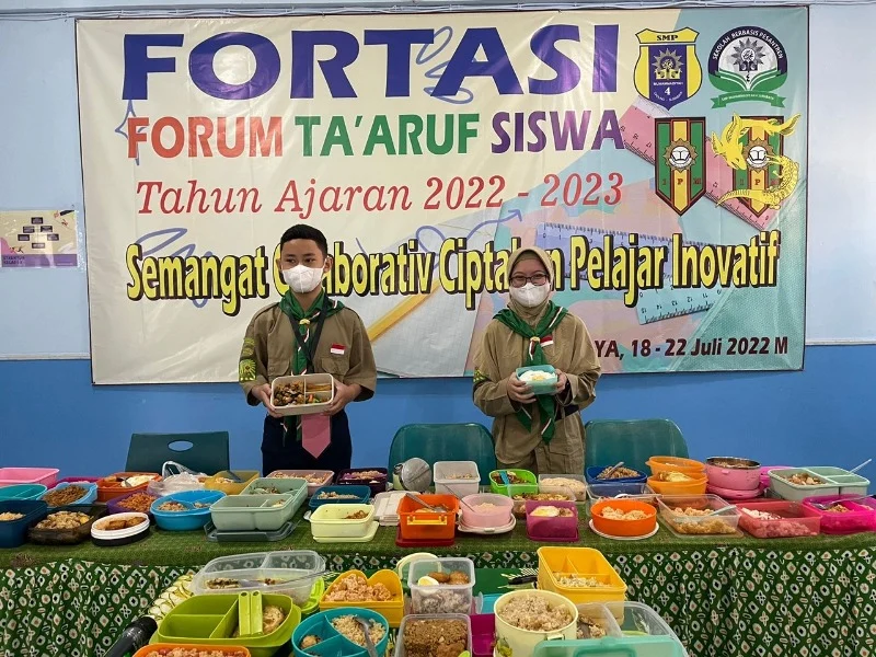 Parade Nasi Goreng Meriahkan Sarapan di Sekolah Ini