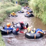 Relaksasi Usai Ujian, Siswa Ikrom Ramai-Ramai Ngintir Kali