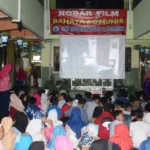 Mengajarkan Bahaya Komunis kepada Siswa Lewat Nobar Film Operasi Trisula
