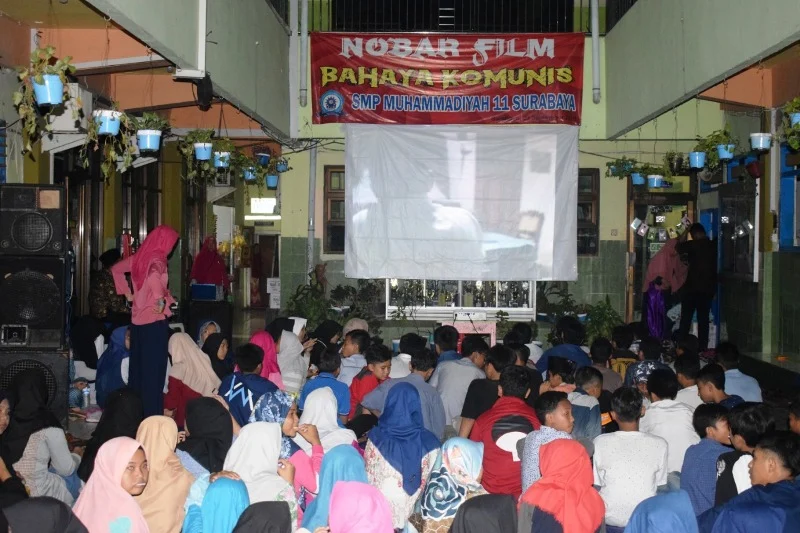 Mengajarkan Bahaya Komunis kepada Siswa Lewat Nobar Film Operasi Trisula