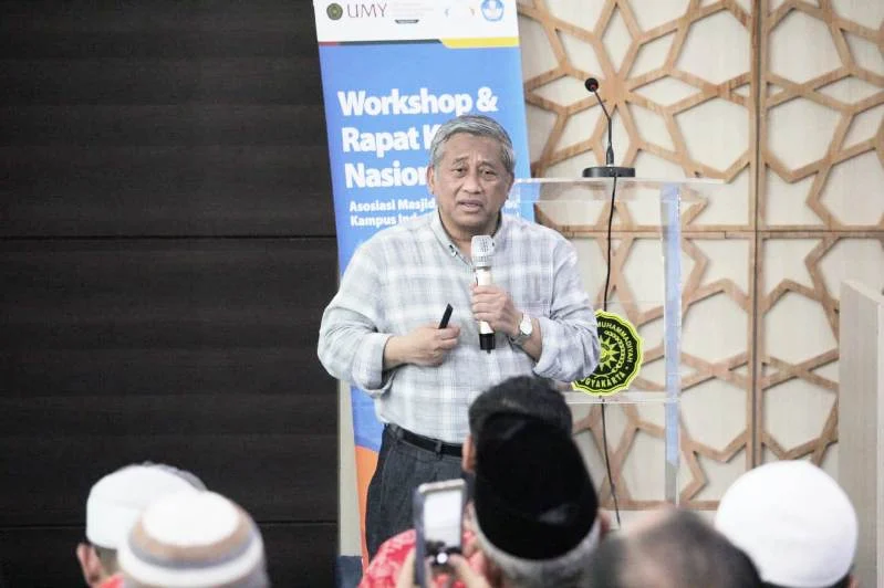 Mantan Menteri Galang Masjid Kampus untuk Program seperti Ini